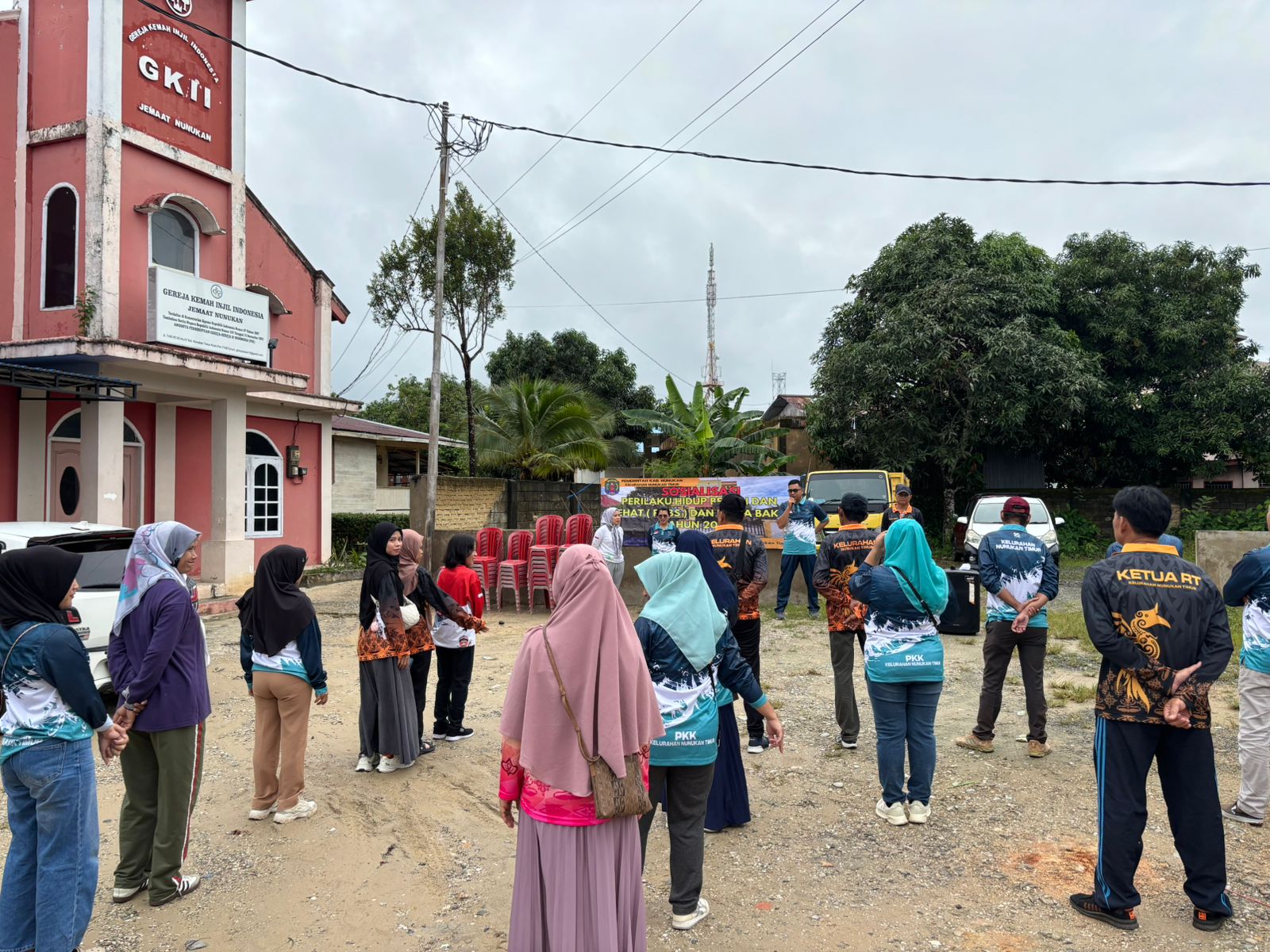 Sosialisasi Perilaku Hidup Bersih dan Sehat di Wilayah RT. 01 dan RT. 02 Kelurahan Nunukan Timur